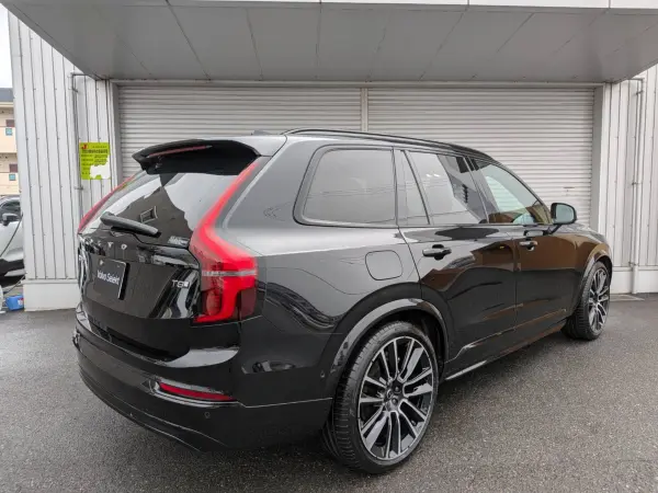 2025 Volvo Xc90 — photo 2