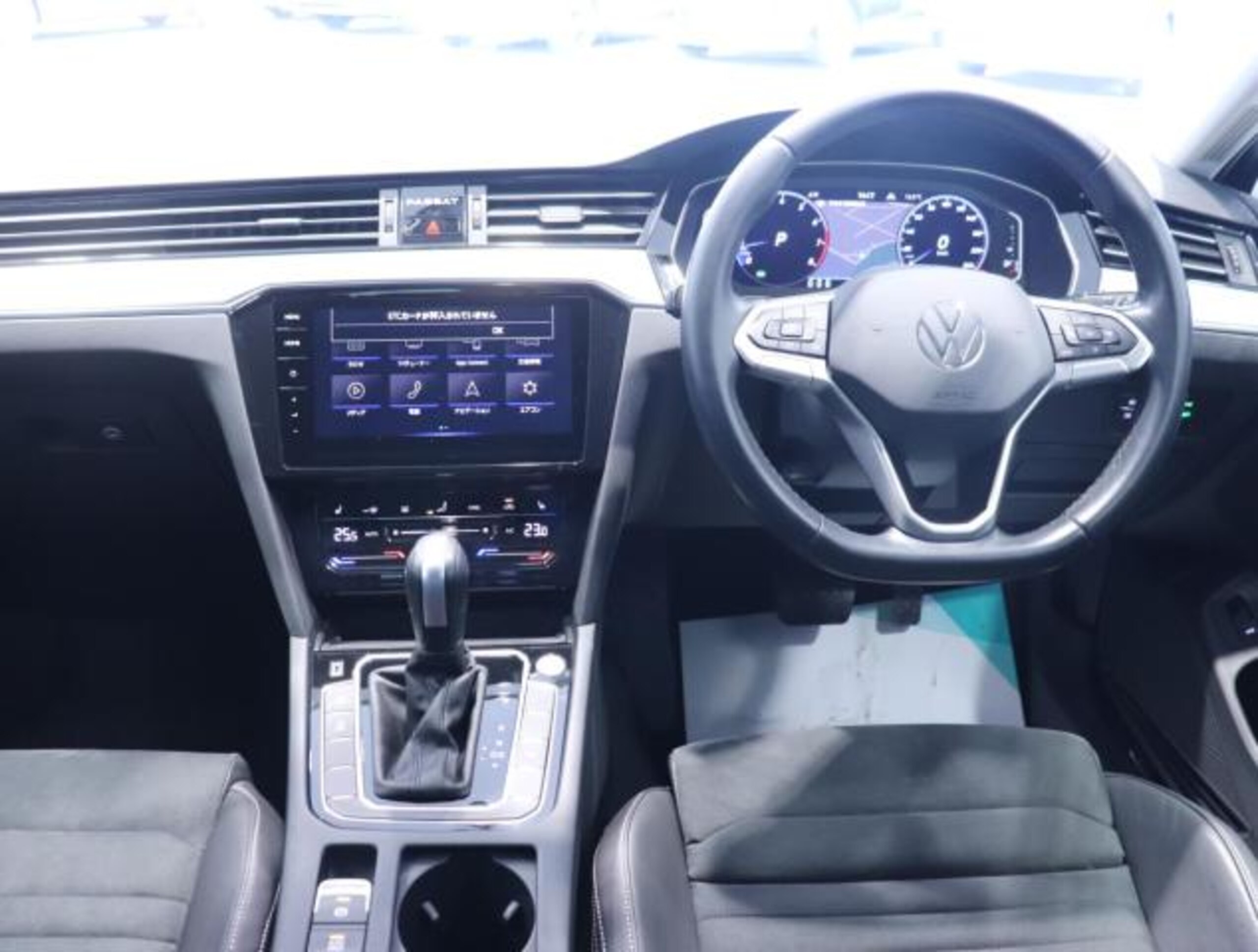 2021 Volkswagen Passat — photo 2