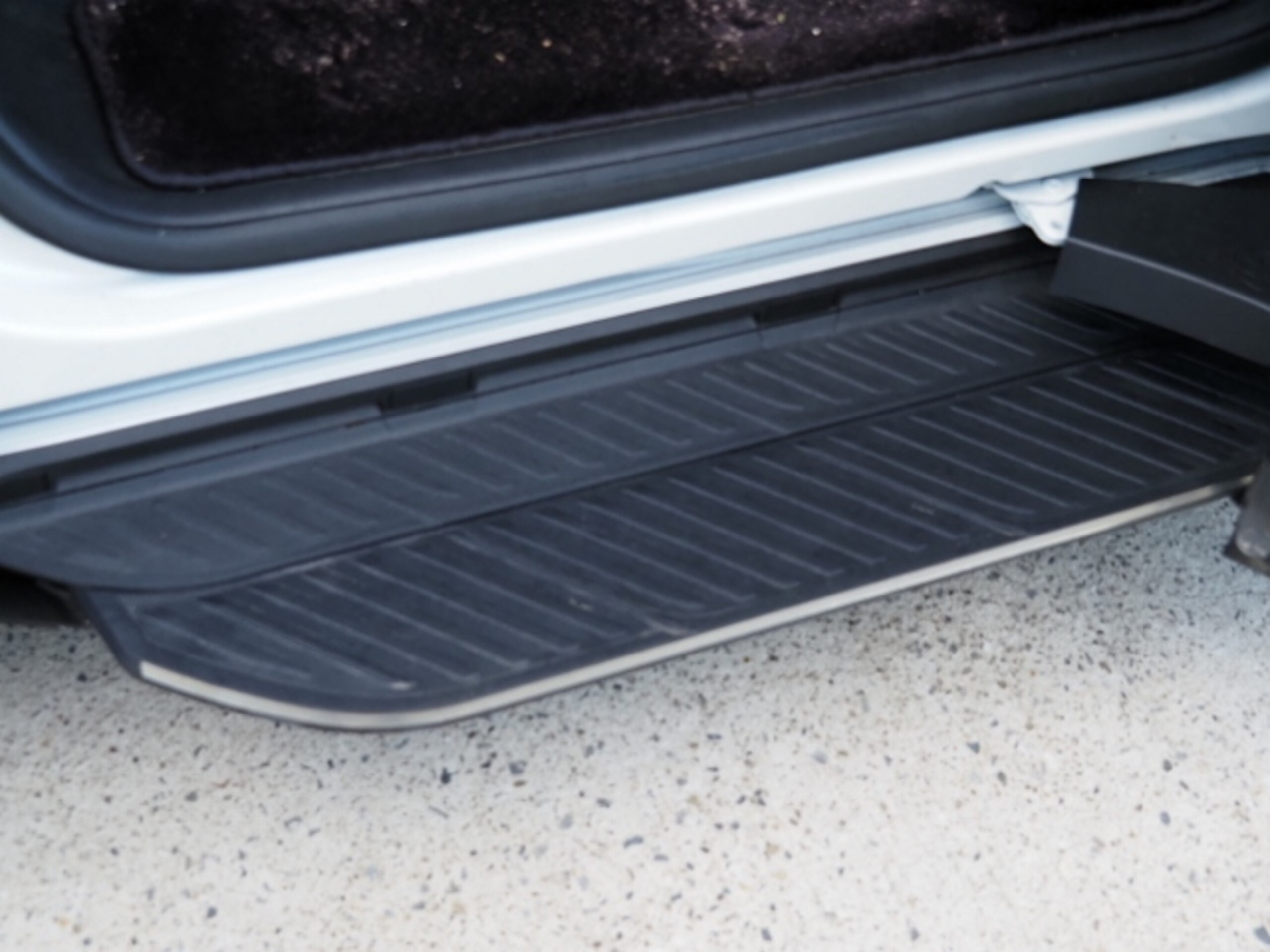 Toyota Alphard Hybrid 2.5 Executive Lounge E-Four 4WD — photo 7