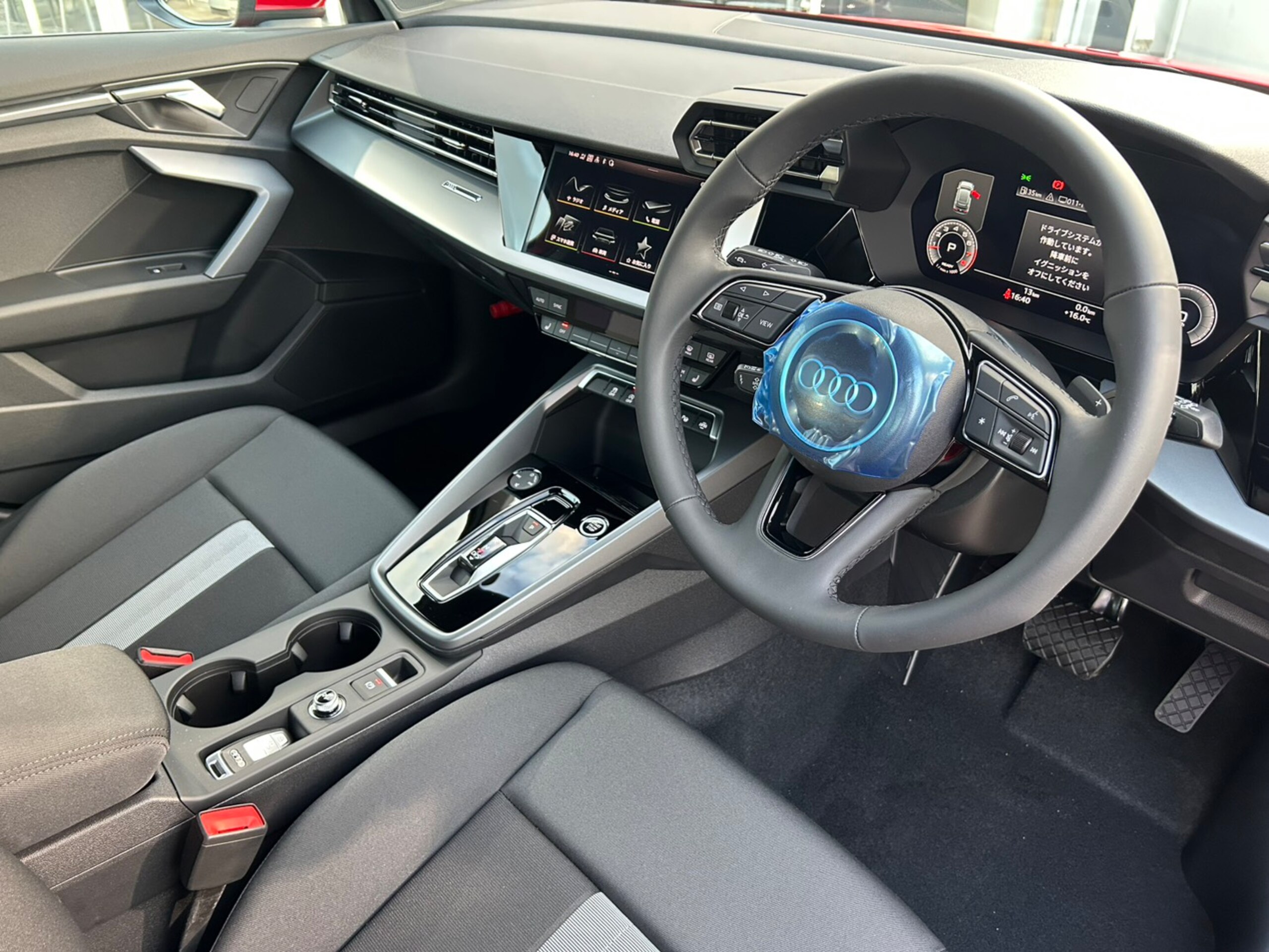 Audi A3 Sportback 30 TFSI Advanced — photo 9