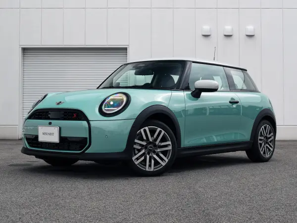 2025 Mini Cooper — photo 1