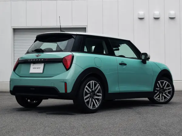2025 Mini Cooper — photo 2 | Tuminion Kenya