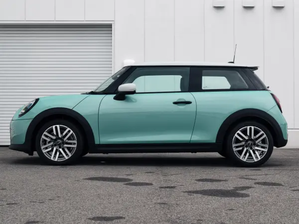 2025 Mini Cooper — photo 7 | Tuminion Kenya