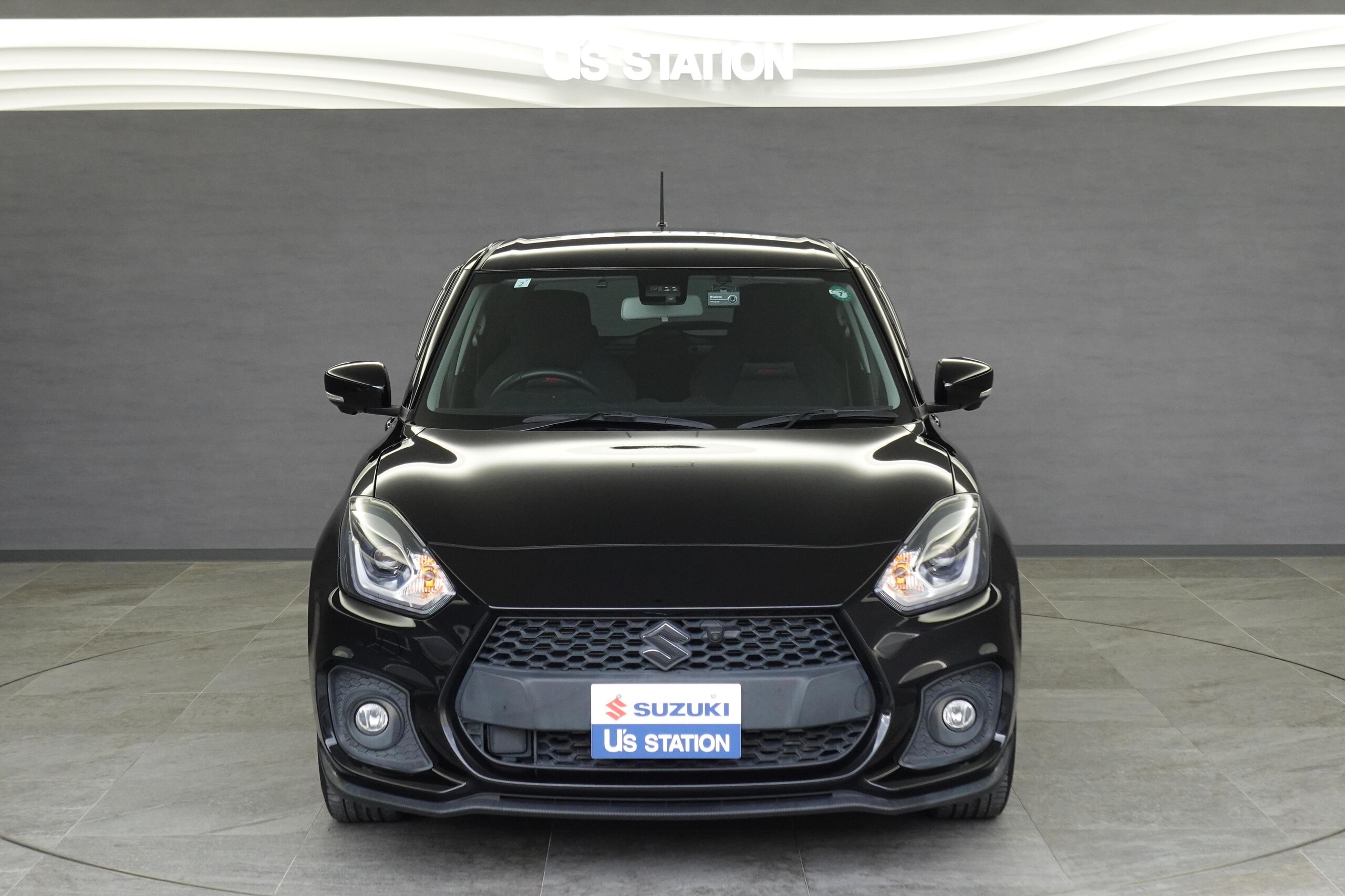 2021 Suzuki Swift — photo 2