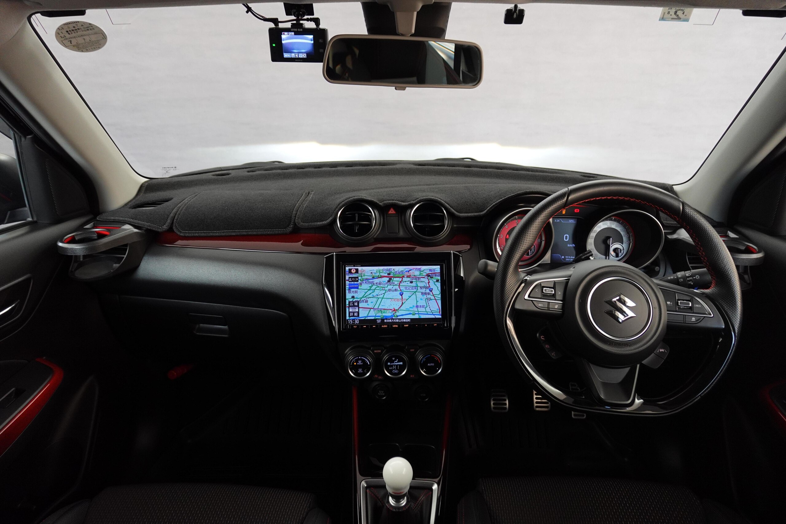 Suzuki Swift Sport 1.4 — photo 7