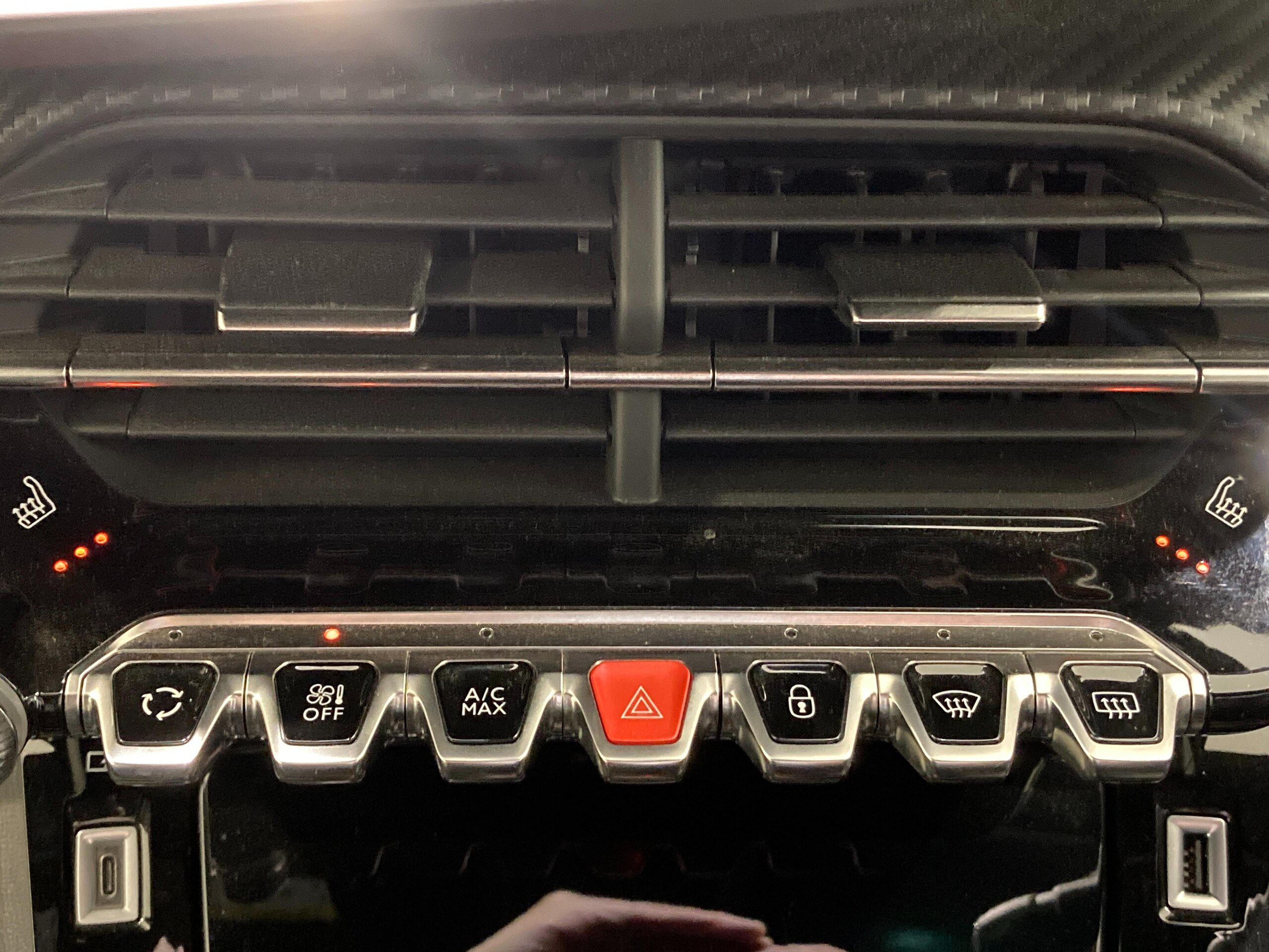 Peugeot 208GT — photo 7