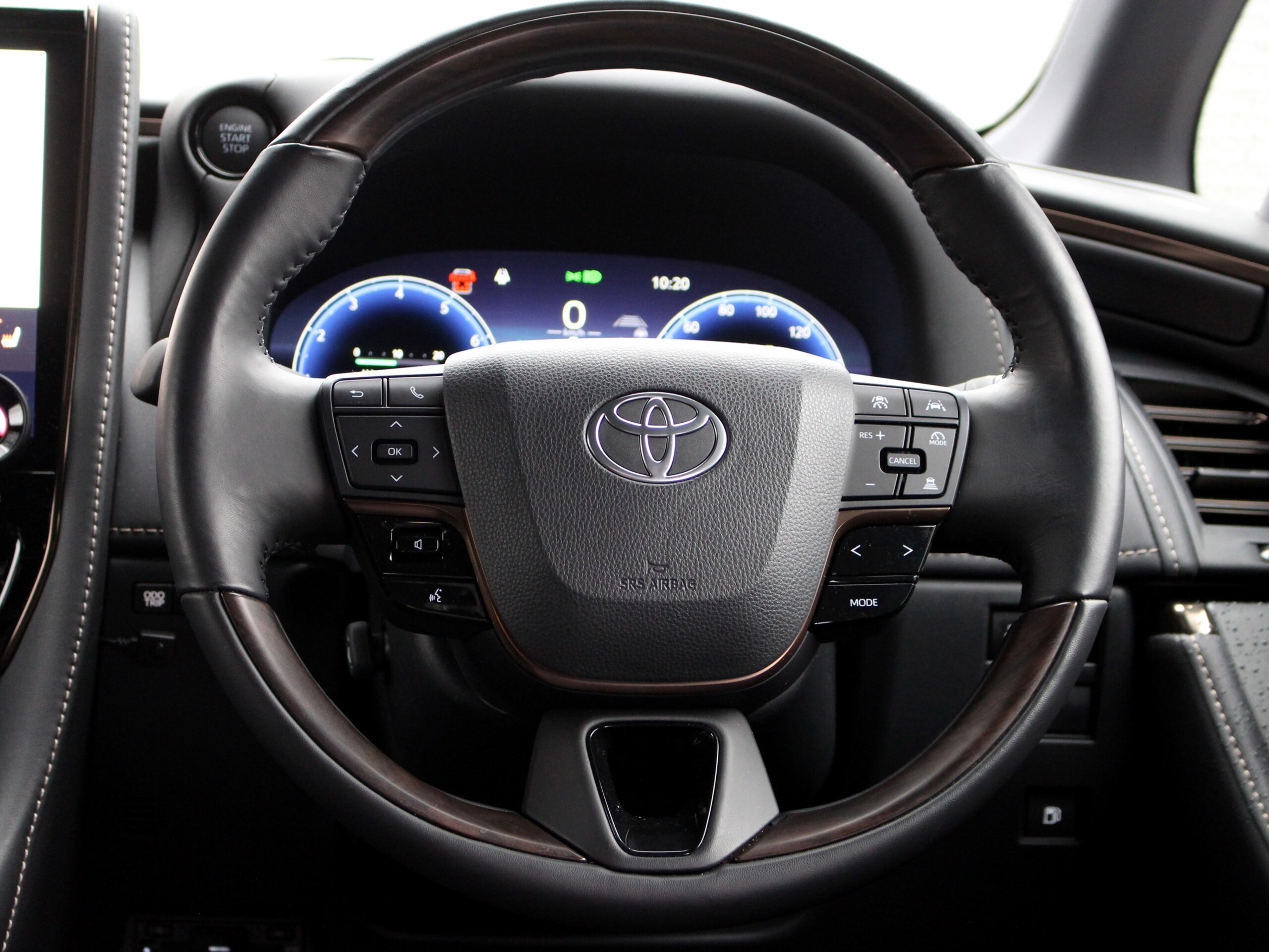 Toyota Alphard 2.5 Z 4WD — photo 8