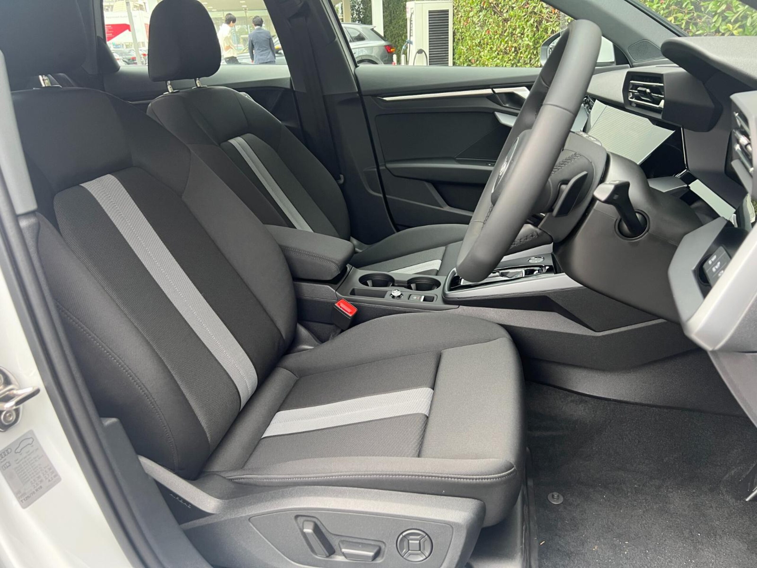 Audi A3 Sportback 30 TFSI Advanced — photo 8