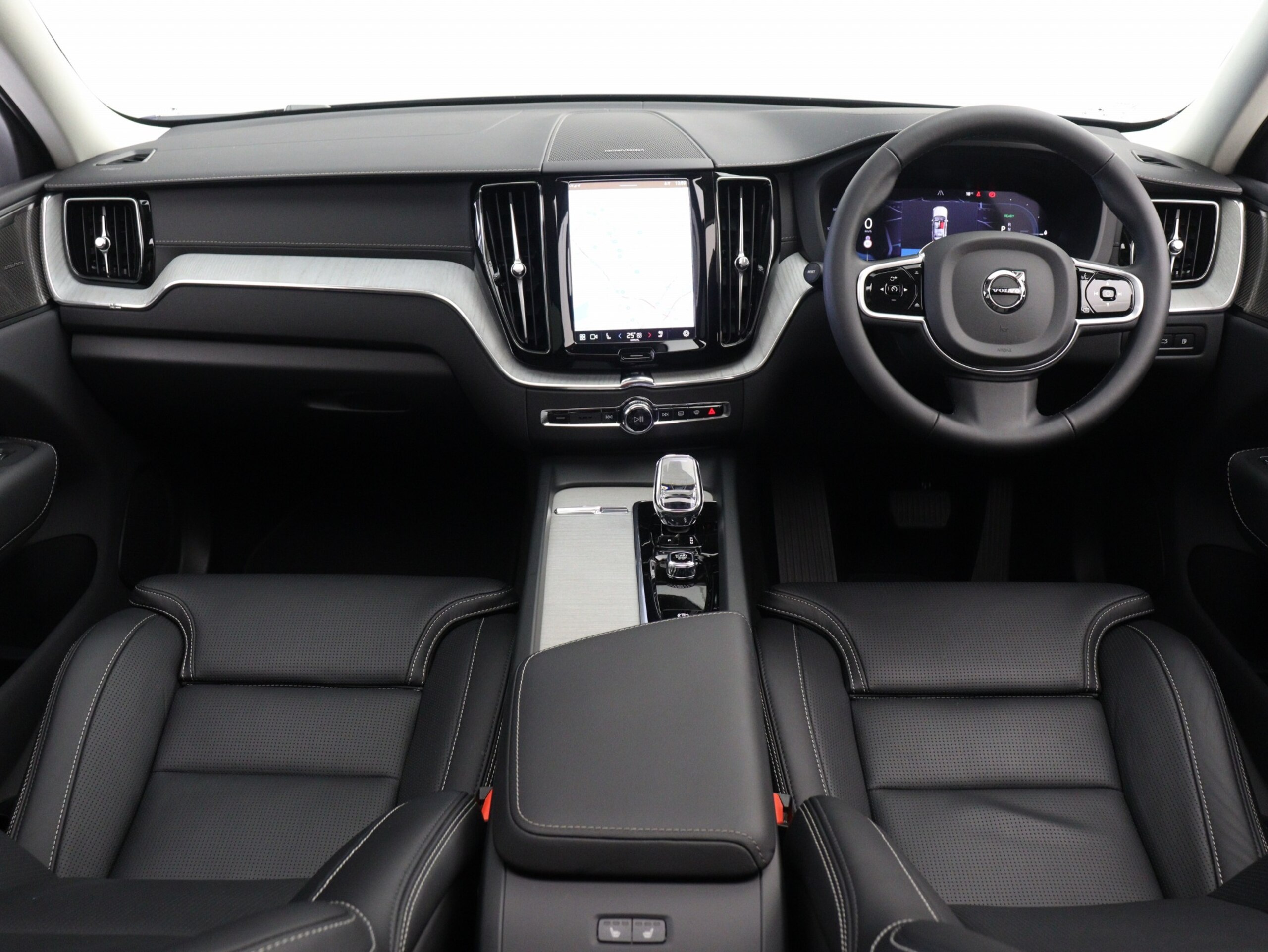 2024 Volvo Xc60 — photo 2