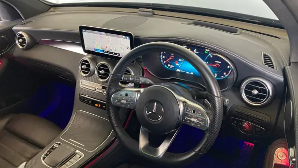 Mercedes-Benz GLC220 d 4MATIC AMG Line Diesel Turbo 4WD Panoramic Roof/Seat Ventilation/Head-Up Display/Air Suspension/Perfume Atomizer/Logo Calipers/19-inch AMG Alloy Wheels (Obsidian Black) — photo 8