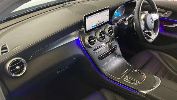 Mercedes-Benz GLC220 d 4MATIC AMG Line Diesel Turbo 4WD Panoramic Roof/Seat Ventilation/Head-Up Display/Air Suspension/Perfume Atomizer/Logo Calipers/19-inch AMG Alloy Wheels (Obsidian Black) — photo 9