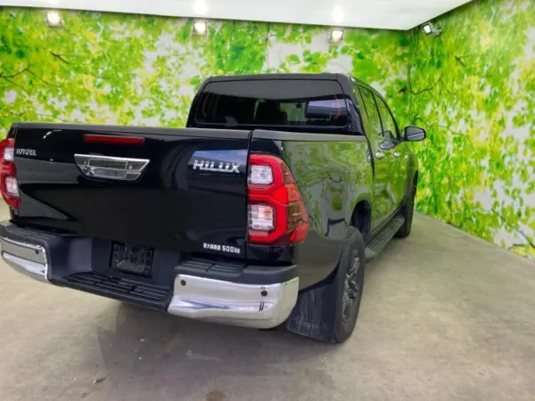 2020 Toyota Hilux — photo 3