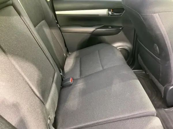 Toyota Hilux 2.4 Z Diesel Turbo 4WD — photo 8