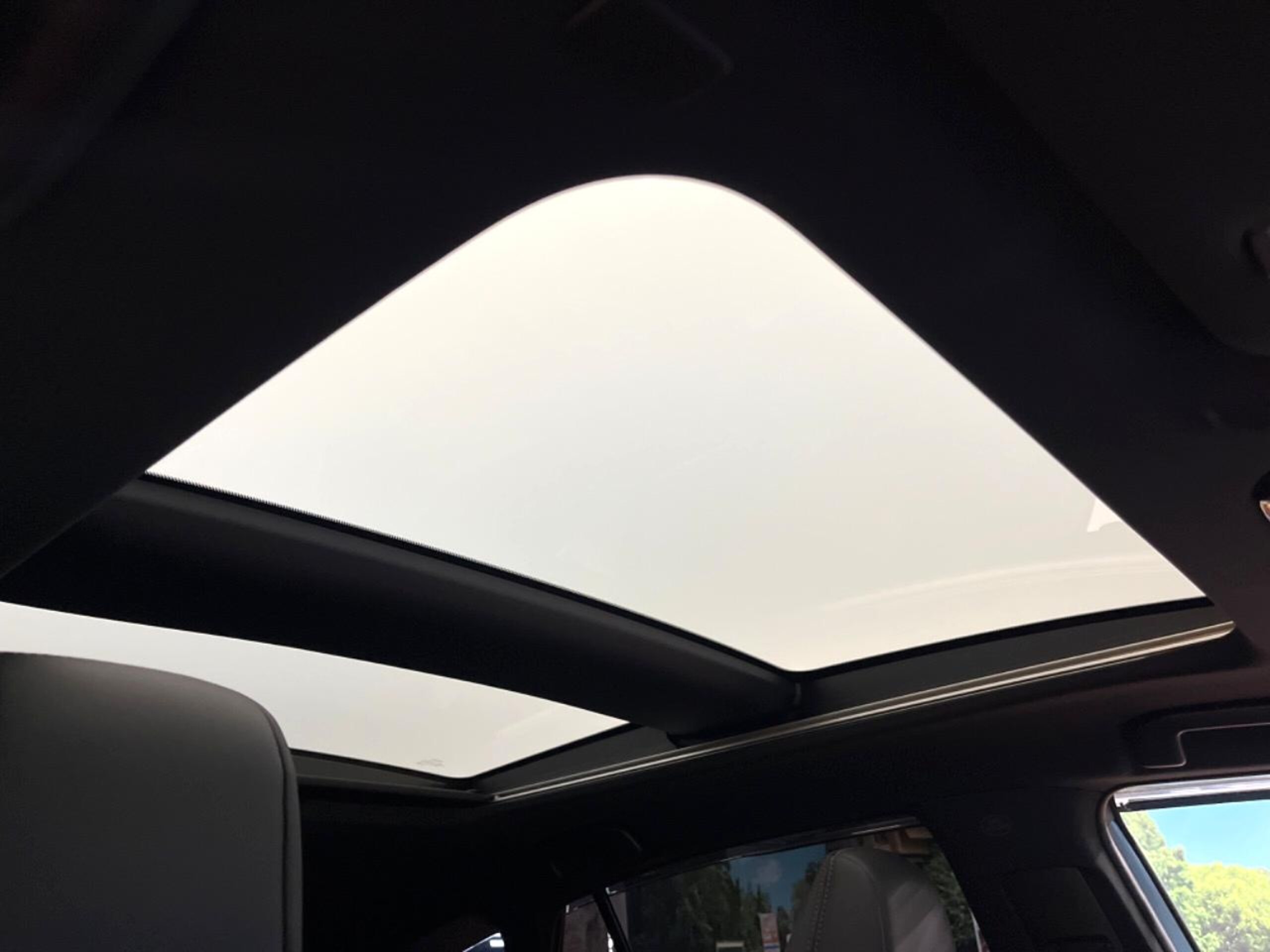 2023 Toyota Harrier — photo 3