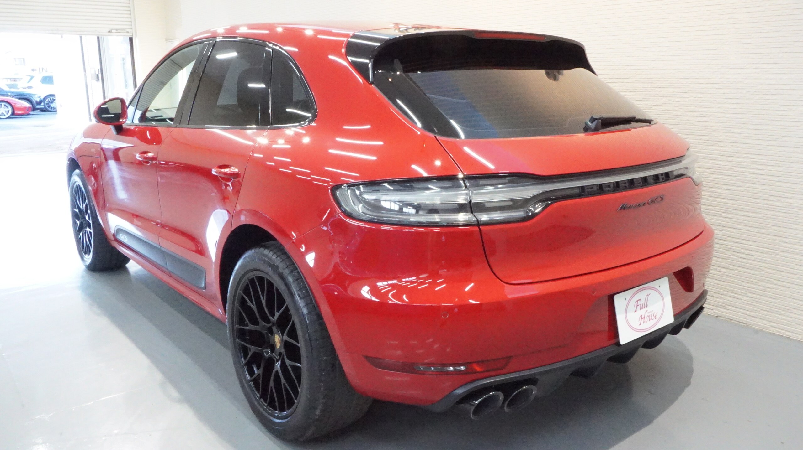 Porsche Macan GTS PDK 4WD — photo 8
