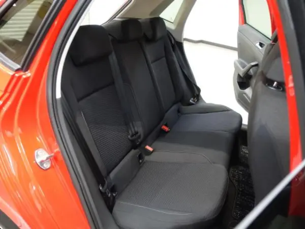 Volkswagen Polo TSI Comfortline Certified Used Car, Genuine Navigation, Backup Camera, Blind Spot Detection (Red) — photo 8