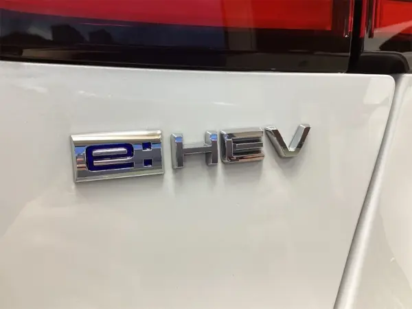 Honda Fit 1.5 e:HEV Home HondaSENSING Aftermarket Navigation Bluetooth TV Rear Camera Electronic Parking Adaptive Cruise Control Smart Key Push Start Steering Switch (Platinum White Pearl) — photo 9