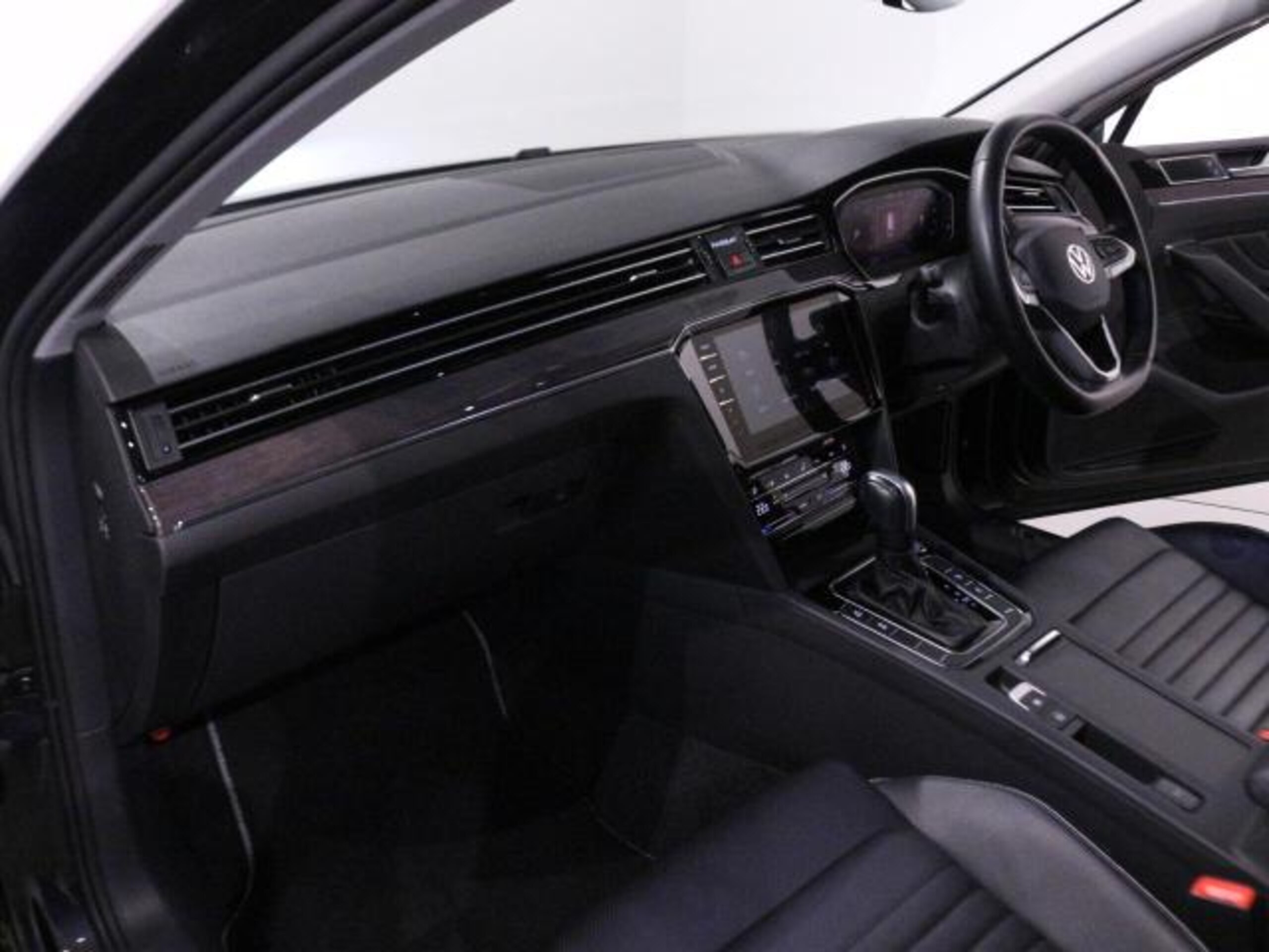 Volkswagen Passat Variant TDI Elegance Advance Diesel Turbo — photo 9