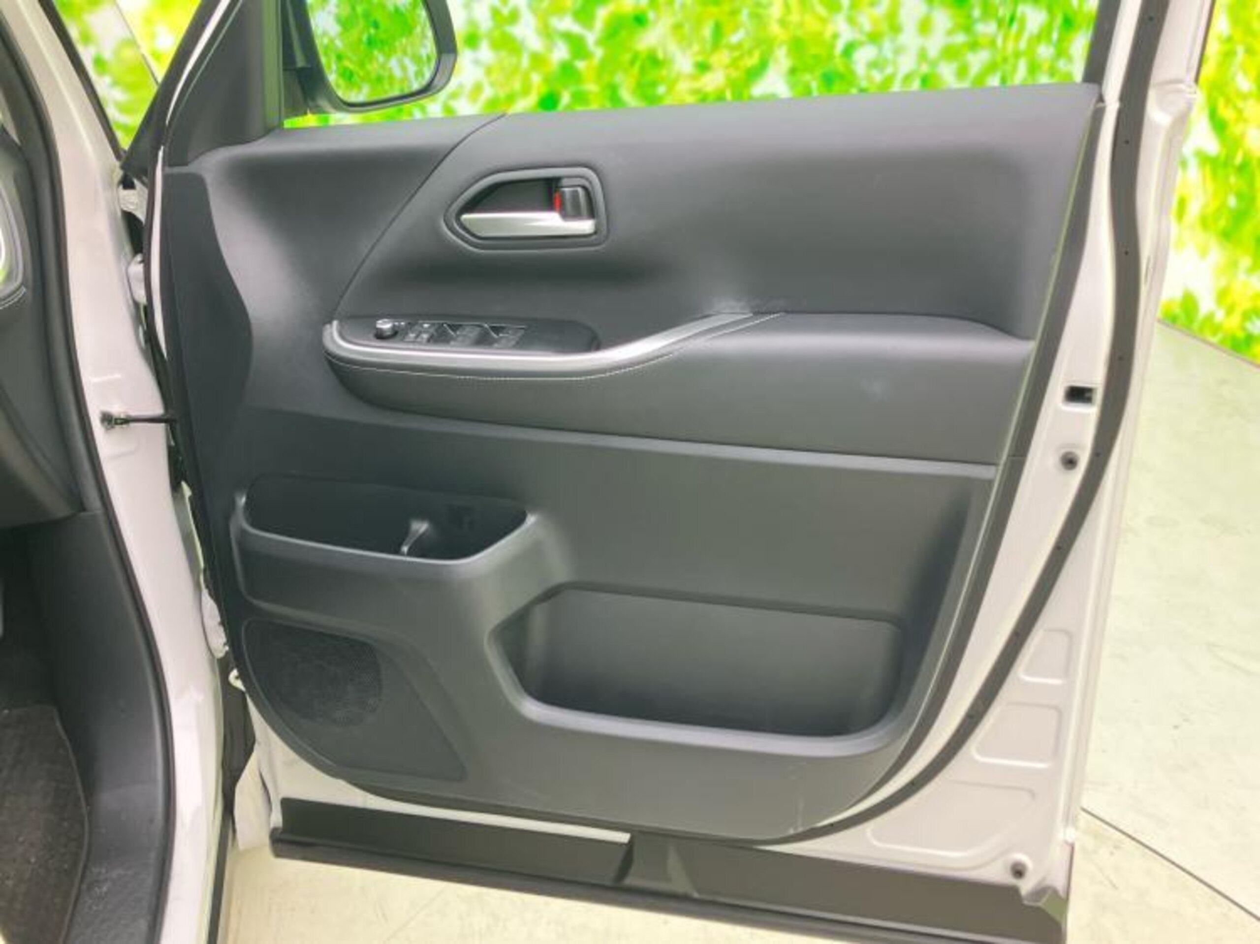 Toyota Noah 2.0 Z — photo 7