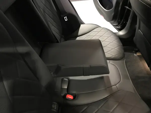 Mercedes-Benz E-Class E220 d Avantgarde AMG Line Package (ISG Equipped Model) Diesel Turbo MP202401 Advanced Package Digital Interior Package Leather Exclusive Package (Obsidian Black) — photo 7