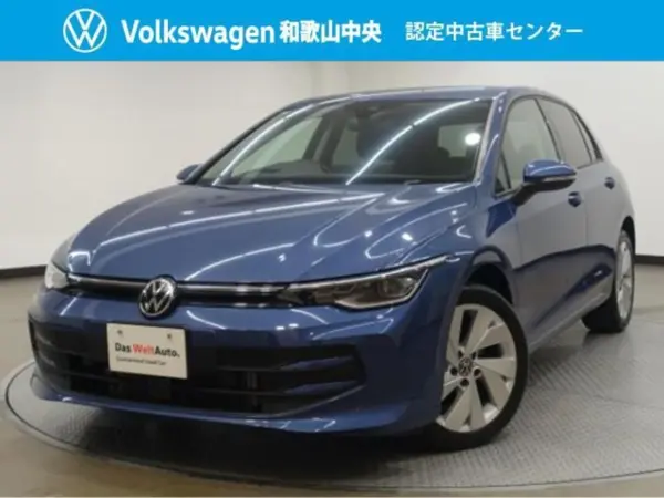 2025 Volkswagen Golf — photo 1