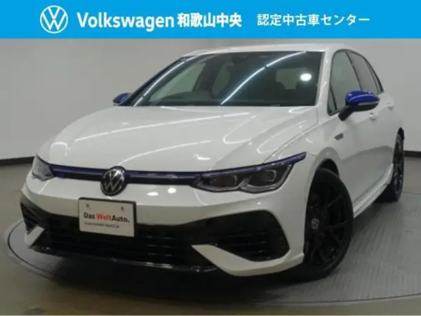 2024 Volkswagen Golf — photo 1