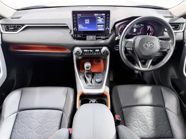 2020 Toyota  Rav4 — photo 2