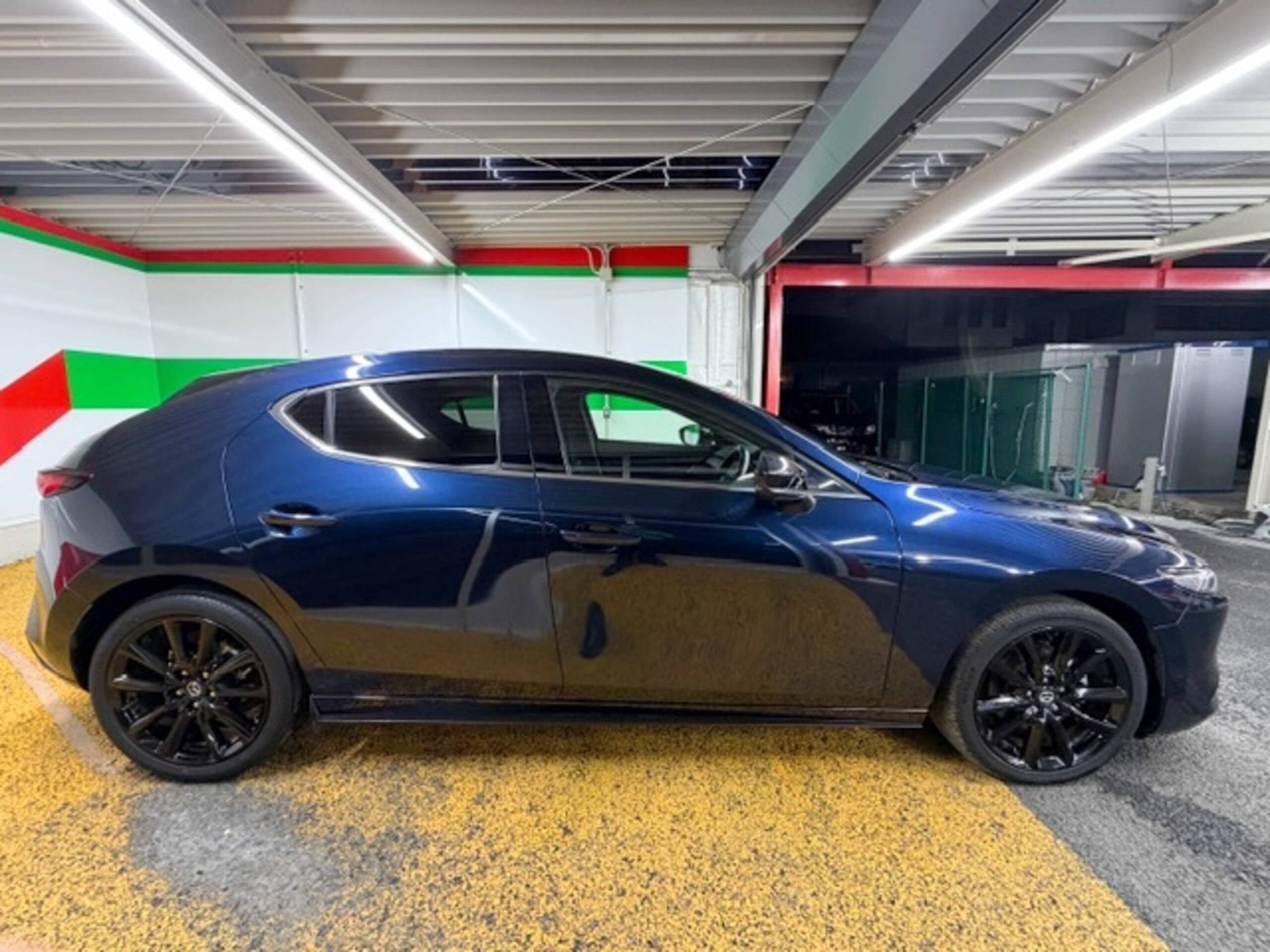 Mazda MAZDA3 Fastback 2.0 20S Black Tone Edition — photo 9