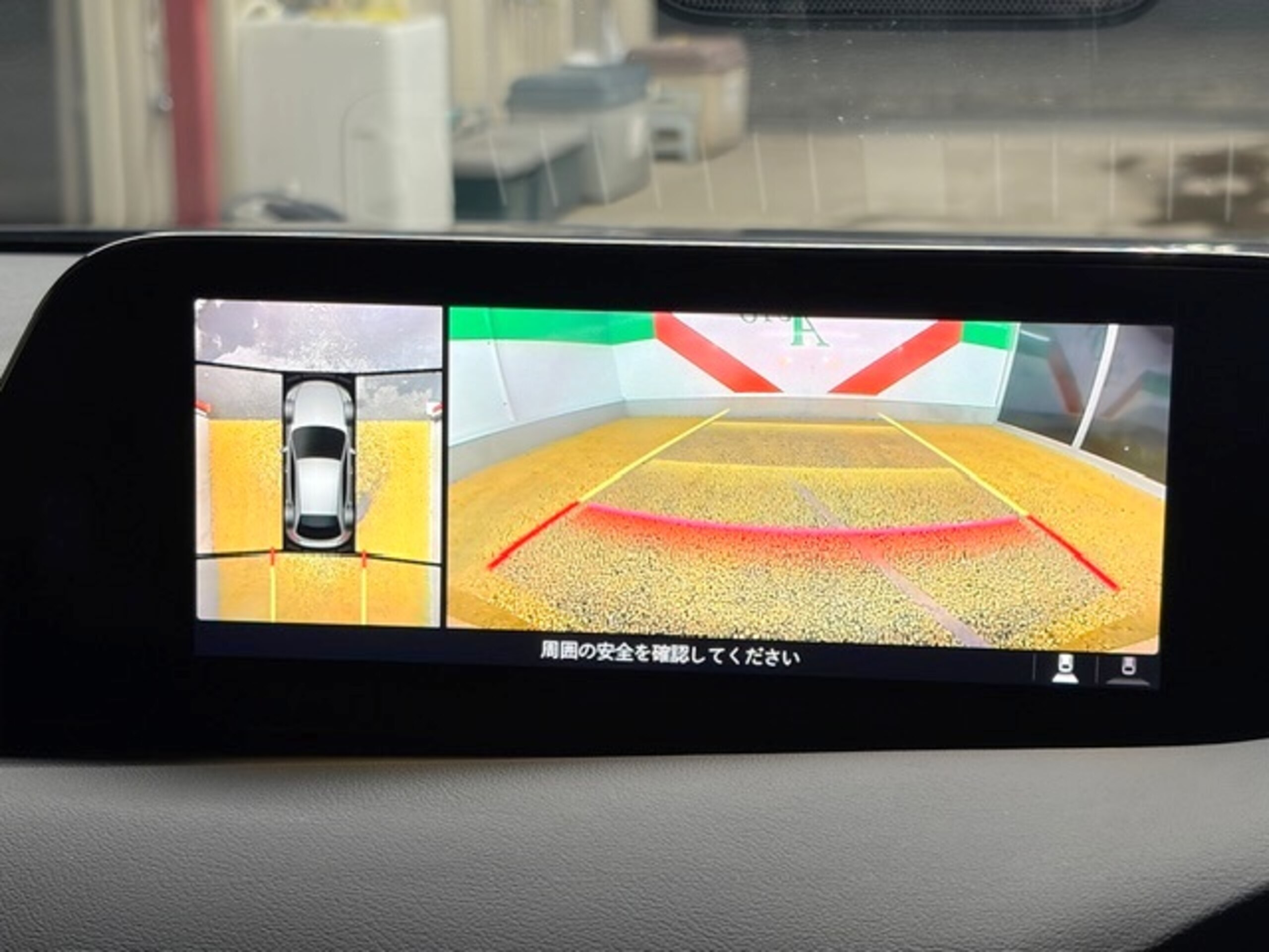 2022 Mazda 3 Fastback — photo 2