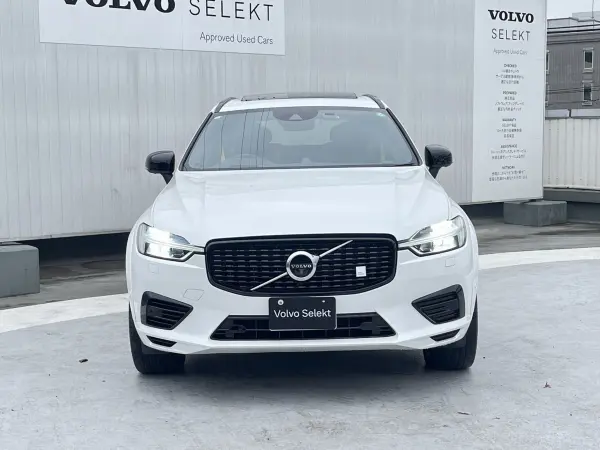 Volvo XC60 T8 Polestar Engineered 4WD Bowers & Wilkins Power Sunroof (Crystal White Pearl) — photo 8