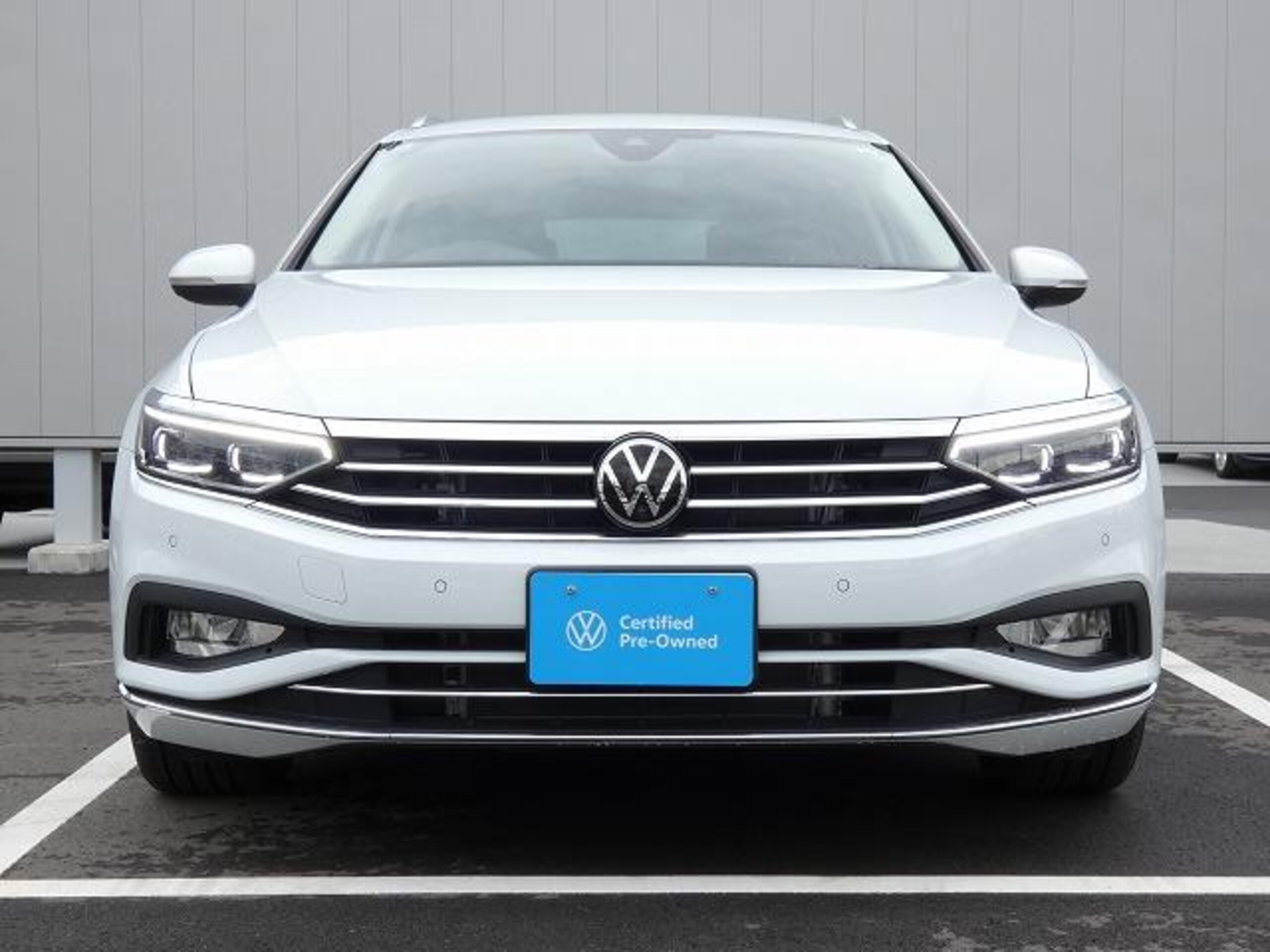 2024 Volkswagen Passat — photo 2