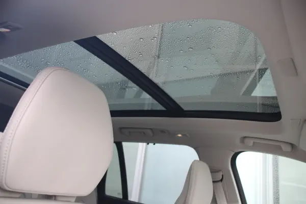 2025 Volvo Xc90 — photo 2