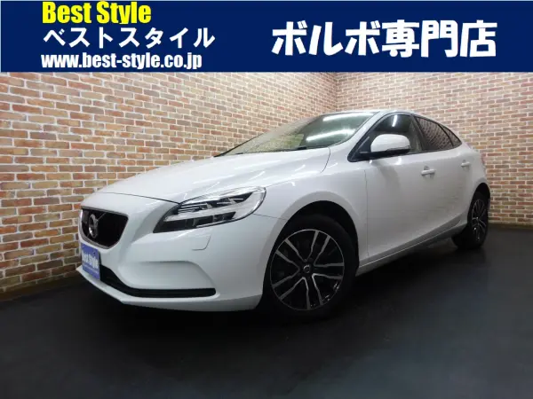 Volvo V40 T2 Kinetic 2019 Final Model IntelliSafe Bluetooth CD DVD Music Server USB Drive Recorder (Yupiteru) Backup Camera DSRC Auto LED Headlights Rear Film Tint Non-Smoker Service Records (Ice White)