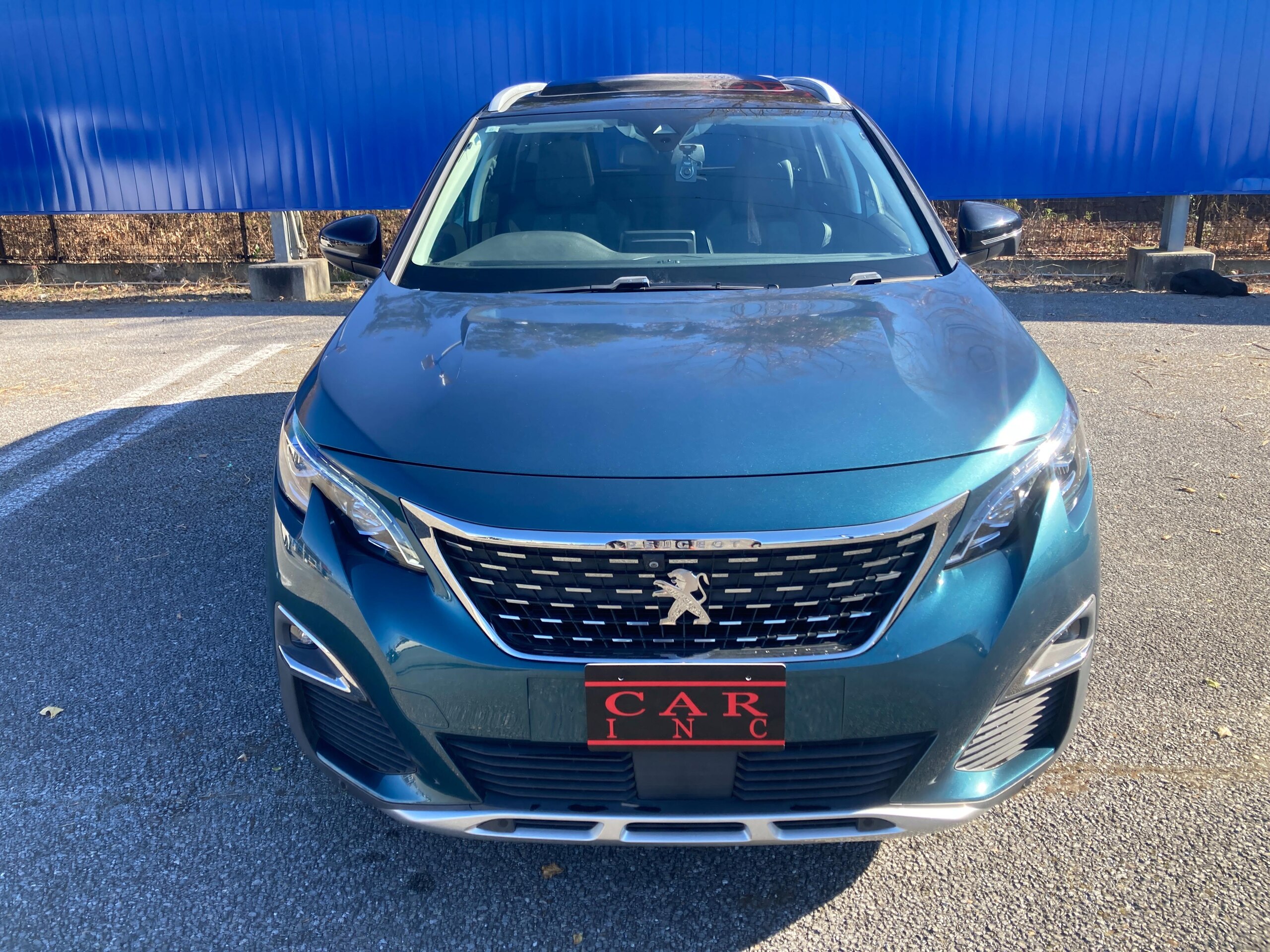 Peugeot 5008 Allure (A11) with Panoramic Sunroof, Safety Brake, Lane Keeping Assist, Heated Seats, Power Tailgate, Factory Navigation, Rear View Camera, 360-Degree Camera (Emerald Crystal) — photo 8