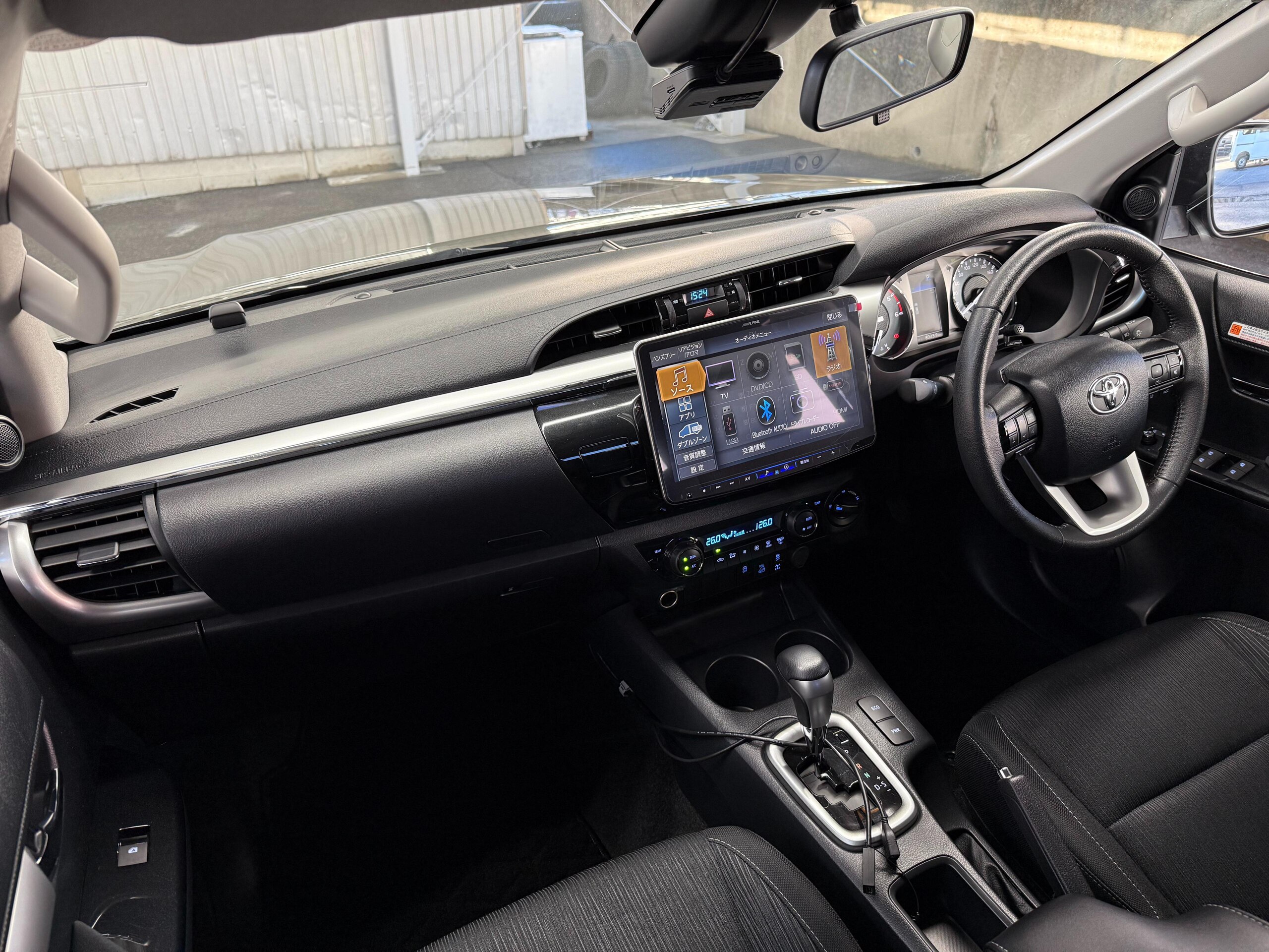 Toyota Hilux 2.4 Z Diesel Turbo 4WD — photo 9