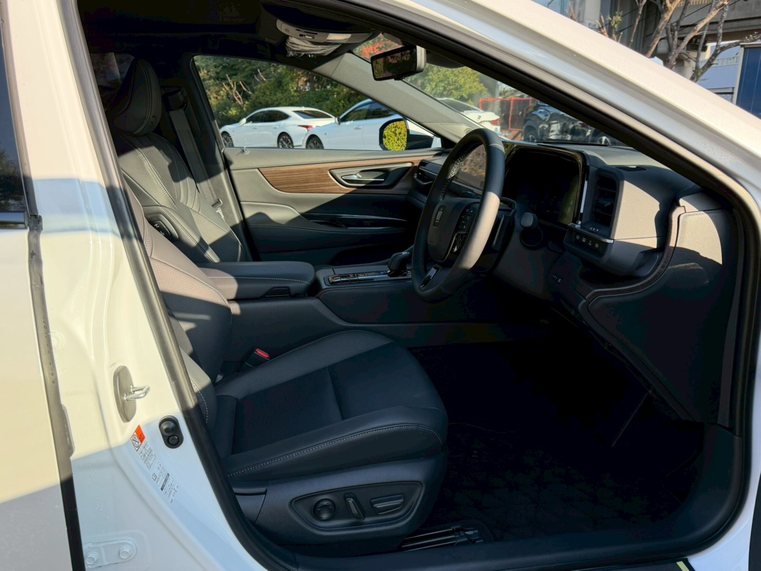 Toyota Crown 2.5 Z Hybrid — photo 8