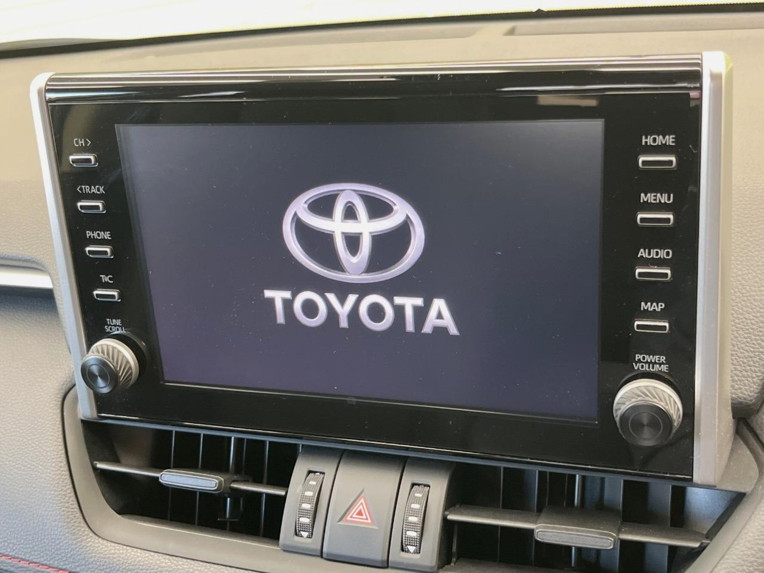 2021 Toyota  Rav4 — photo 3