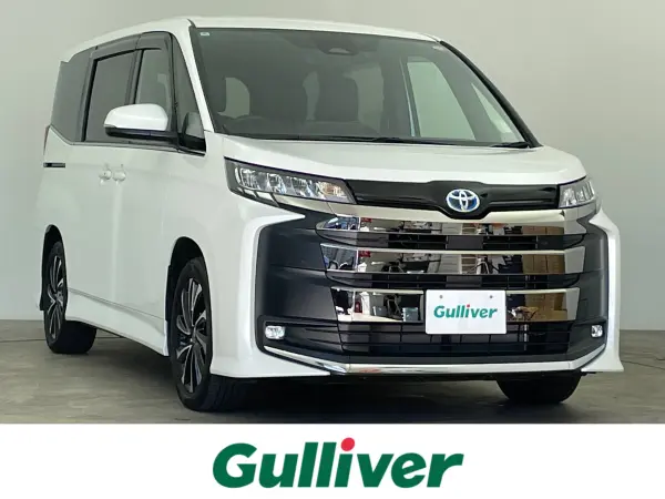 Toyota Noah 1.8 Hybrid S-Z Non-Smoking Car Genuine 8-inch DA Comfort Convenience Package Both Side Power Sliding Doors Toyota Safety Sense Radar Cruise Control Backup Camera Steering Heater Front Seat Heater Captain Seat Ottoman (White Pearl Crystal Shine) — thumbnail 1