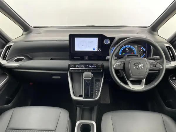 Toyota Noah 1.8 Hybrid S-Z Non-Smoking Car Genuine 8-inch DA Comfort Convenience Package Both Side Power Sliding Doors Toyota Safety Sense Radar Cruise Control Backup Camera Steering Heater Front Seat Heater Captain Seat Ottoman (White Pearl Crystal Shine) — photo 8