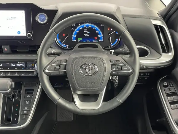 Toyota Noah 1.8 Hybrid S-Z Non-Smoking Car Genuine 8-inch DA Comfort Convenience Package Both Side Power Sliding Doors Toyota Safety Sense Radar Cruise Control Backup Camera Steering Heater Front Seat Heater Captain Seat Ottoman (White Pearl Crystal Shine) — photo 9