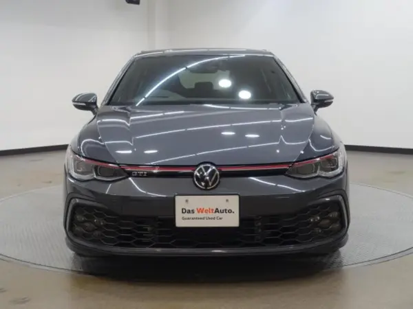 2022 Volkswagen Golf — photo 2