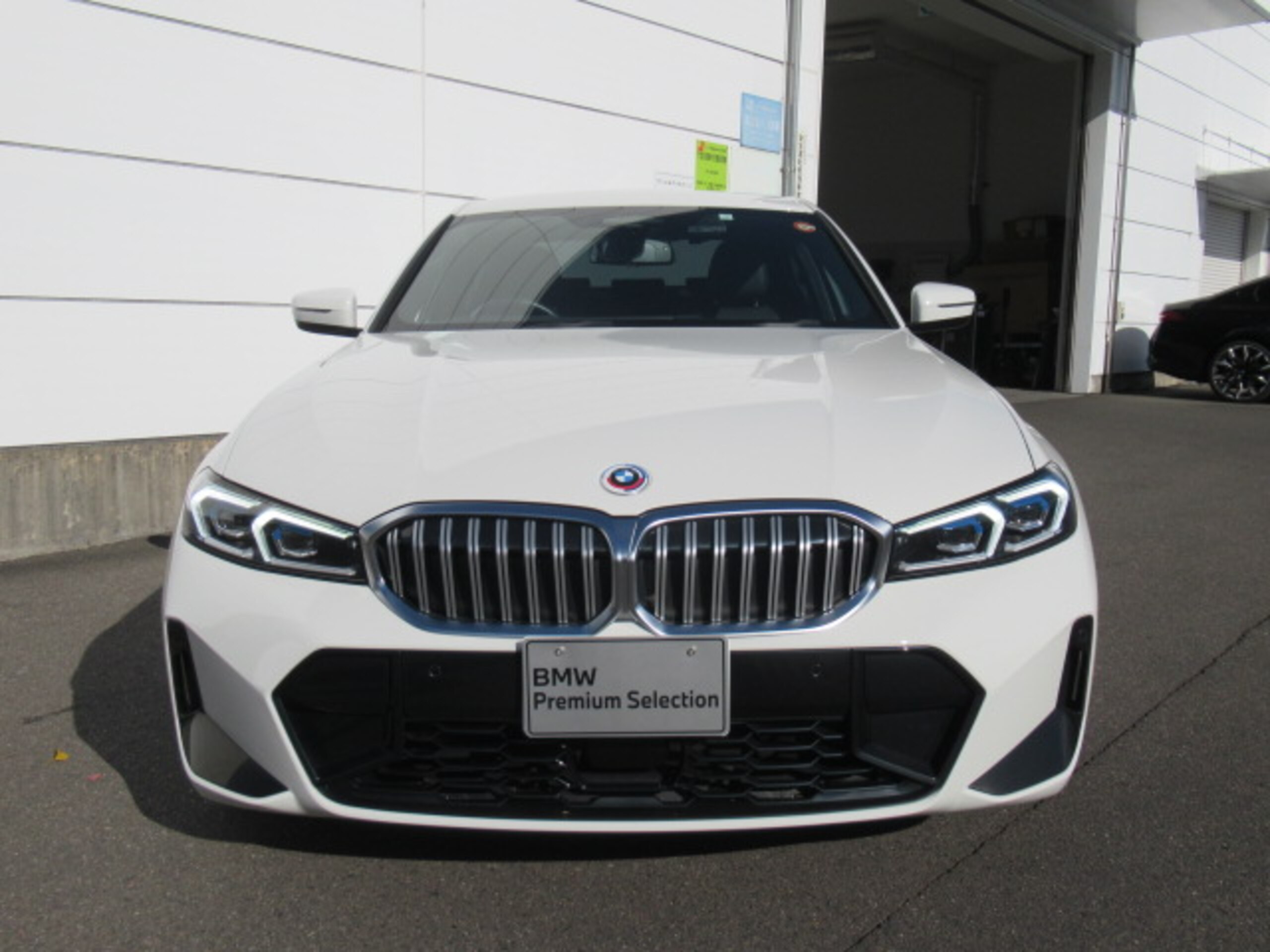 2023 Bmw 3 Series — photo 3