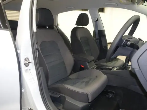 2019 Volkswagen Golf — photo 7 | Tuminion Kenya