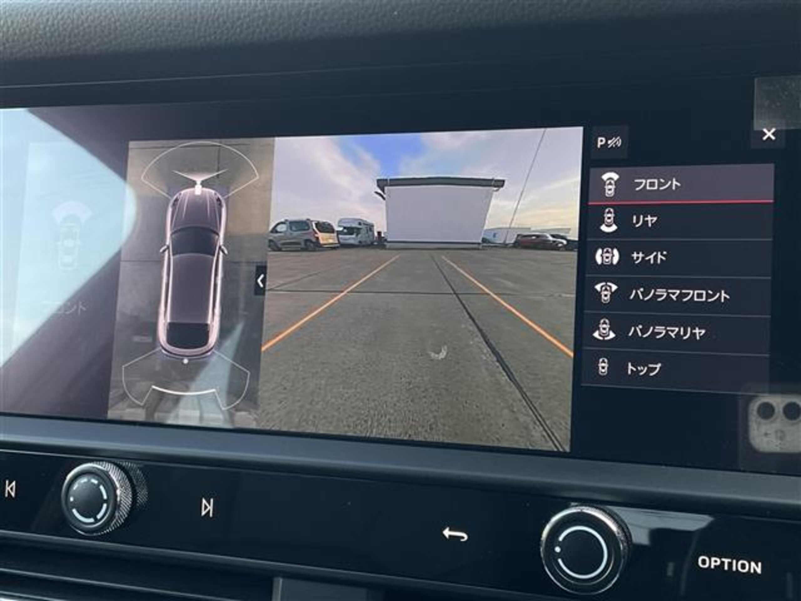 2022 Porsche Macan — photo 3