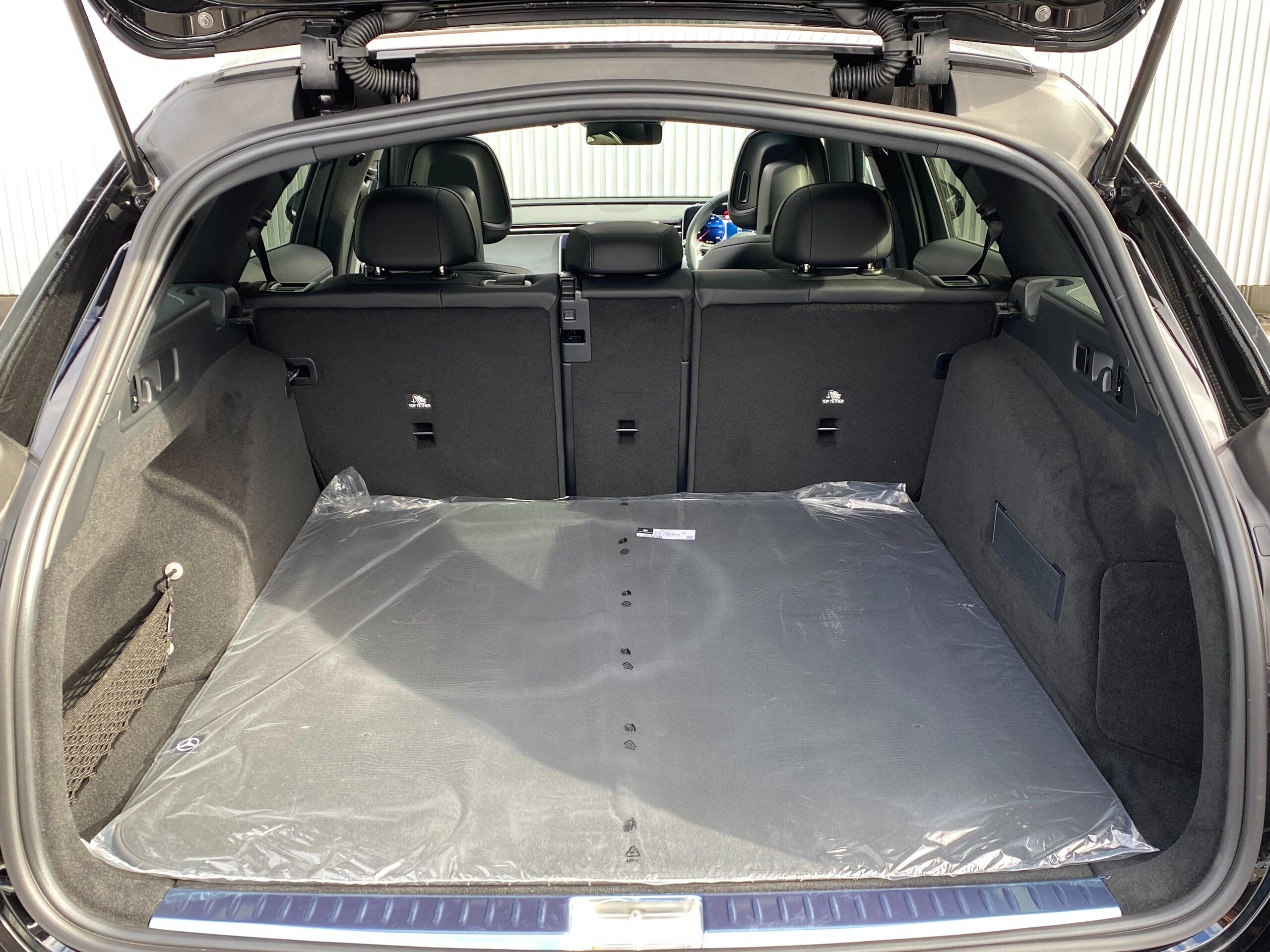 Mercedes-Benz E-Class Wagon E200 Avantgarde AMG Line Package (ISG) — photo 7