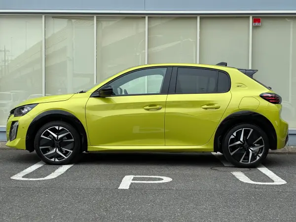 2025 Peugeot 208 — photo 3