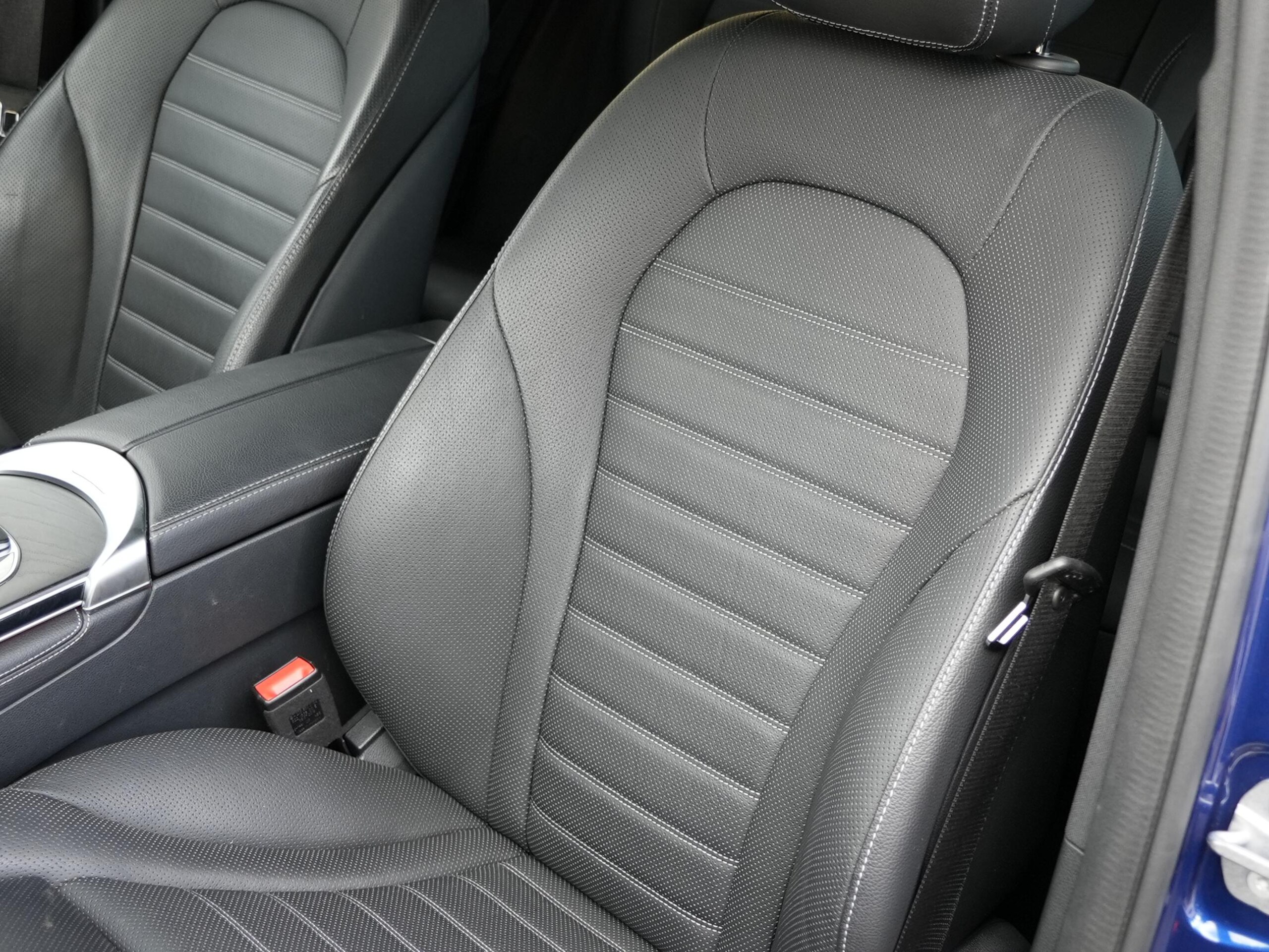 Mercedes-Benz GLC220 d 4MATIC AMG Line Diesel Turbo 4WD — photo 7