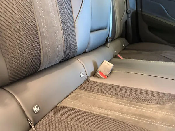 Peugeot 308GT Hybrid — photo 9