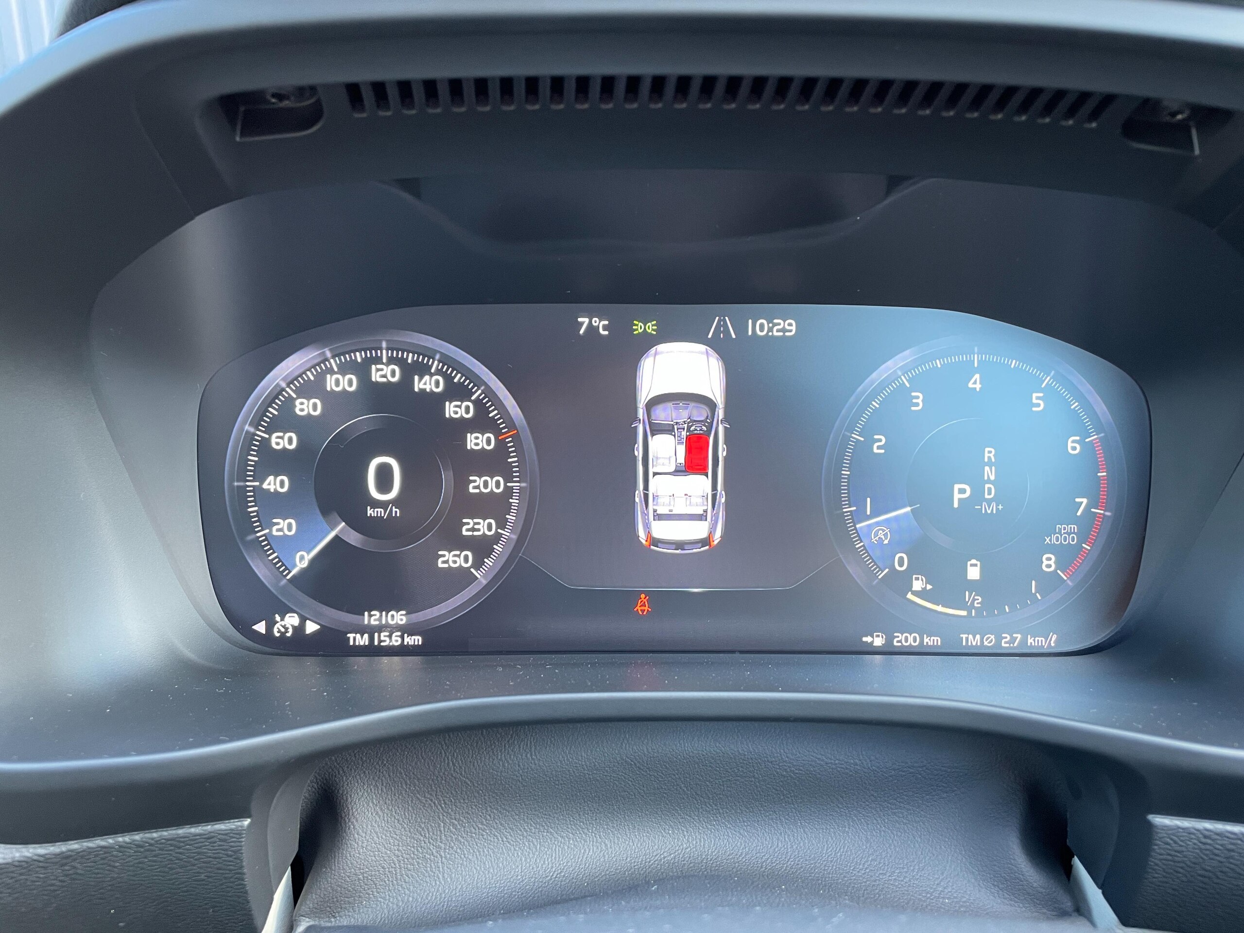 2021 Volvo Xc40 — photo 3