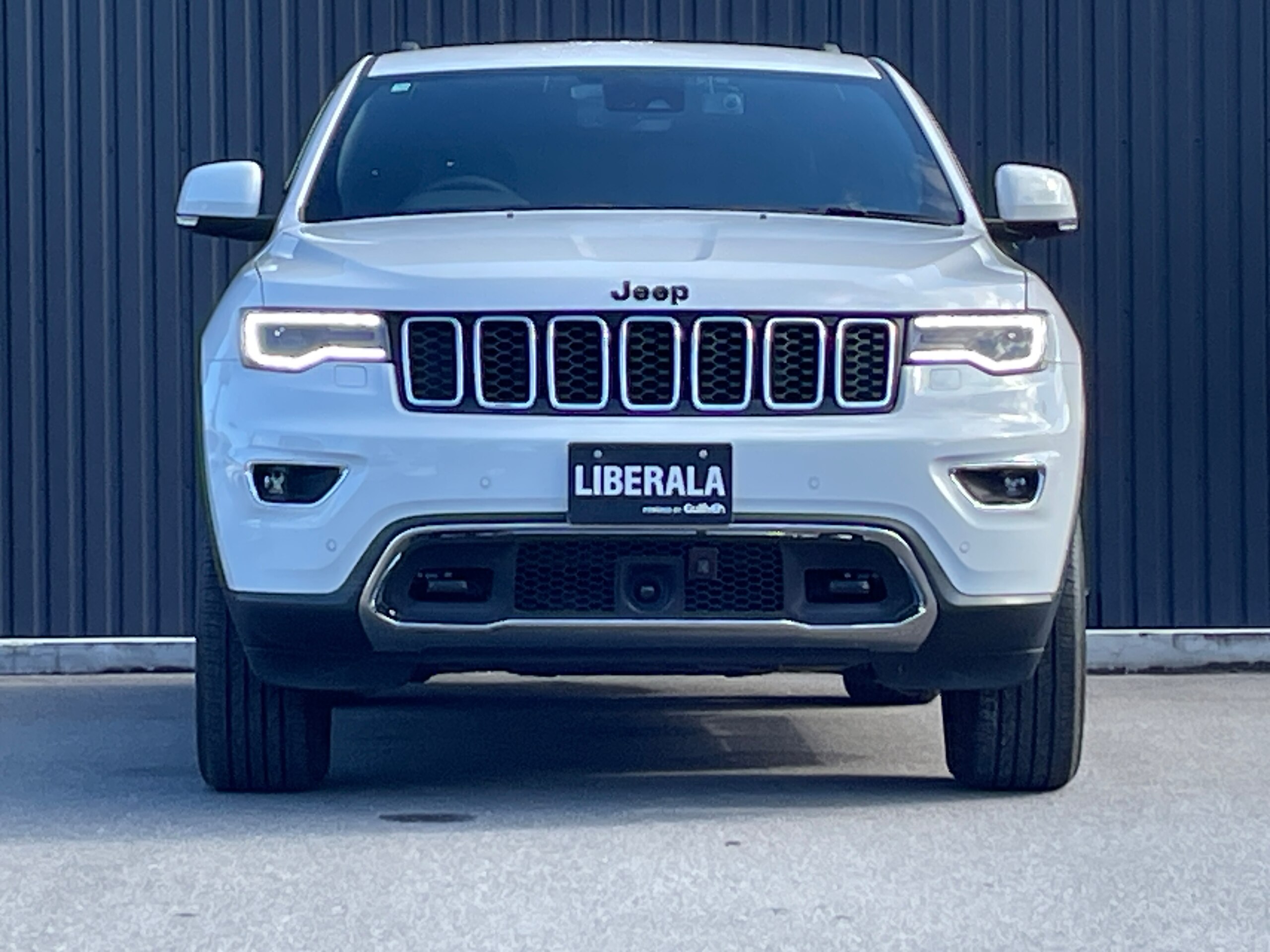 Jeep Grand Cherokee Limited 4WD — photo 9